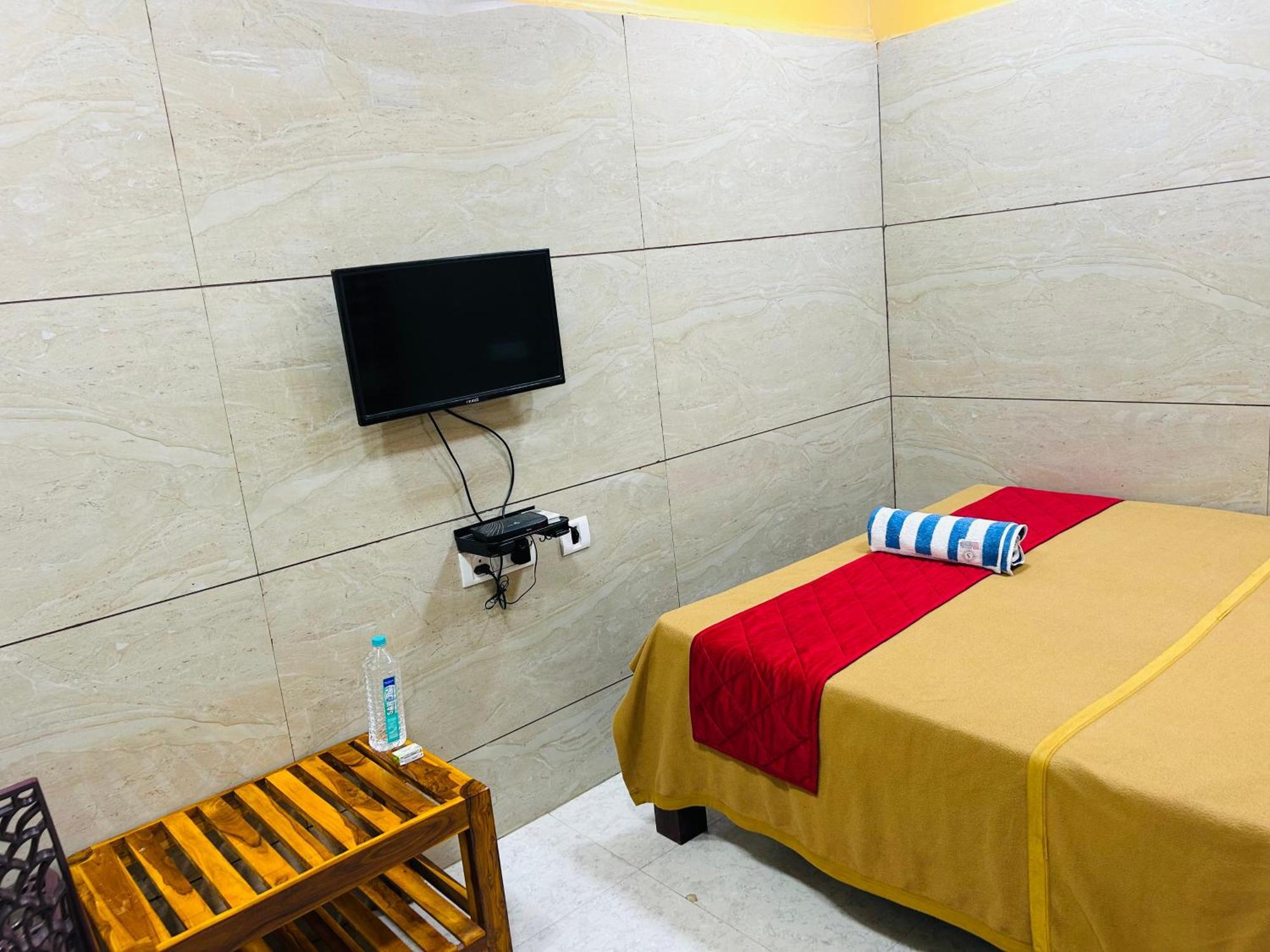 מלון קנצ'יפוראם Gsr Residency מראה חיצוני תמונה