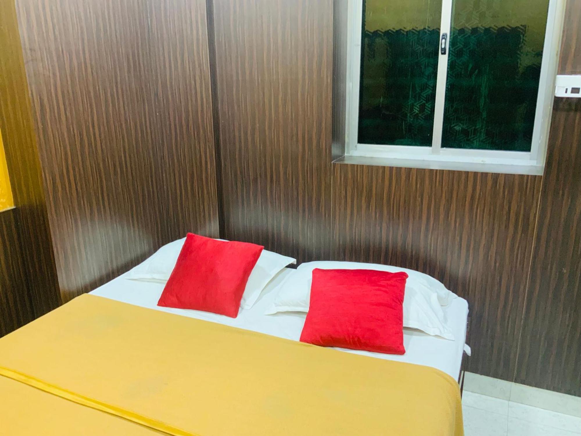 מלון קנצ'יפוראם Gsr Residency מראה חיצוני תמונה